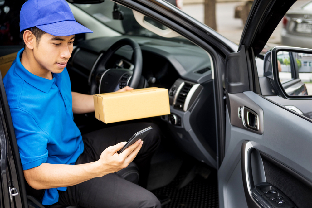 Being a sole trader courier: challenges and rewards